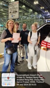 BuaTaxisThailand.com Bangkok Private Car Service 29