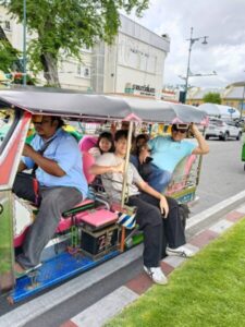 BuaTaxisThailand.com Bangkok Private Car Service 5